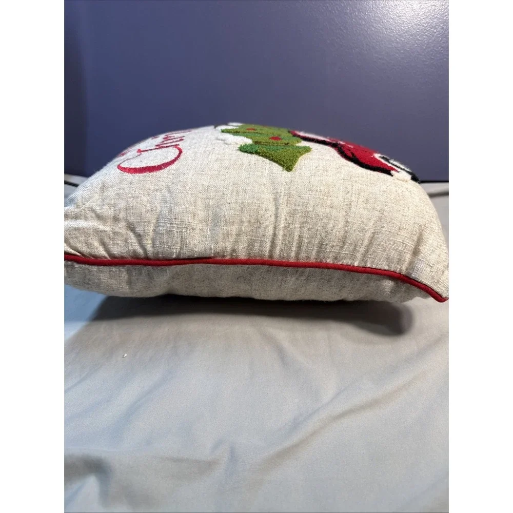 Saro Le Jour de Noël Embroidered Christmas Throw Pillow Red VW Bug Car Tree